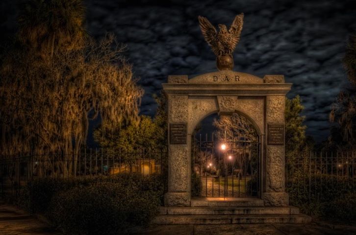 Colonial Park Cemetery